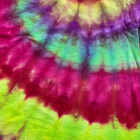Ice Dyed Unisex T-shirt - Tie Dye Superspiral - Green Magenta (Size Small) - Picture 9 of 10